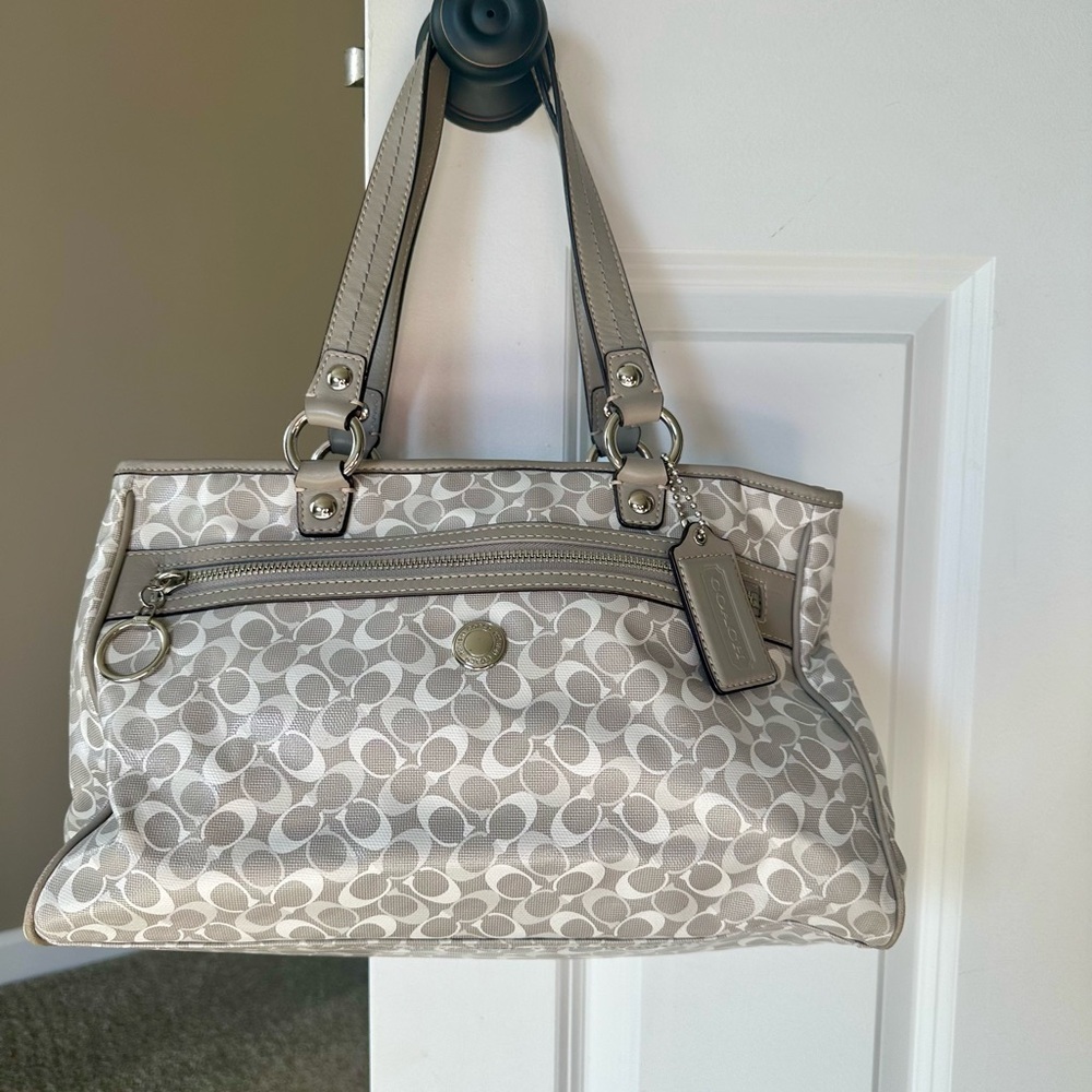 Coach Gray Signature Chelsea Bag
